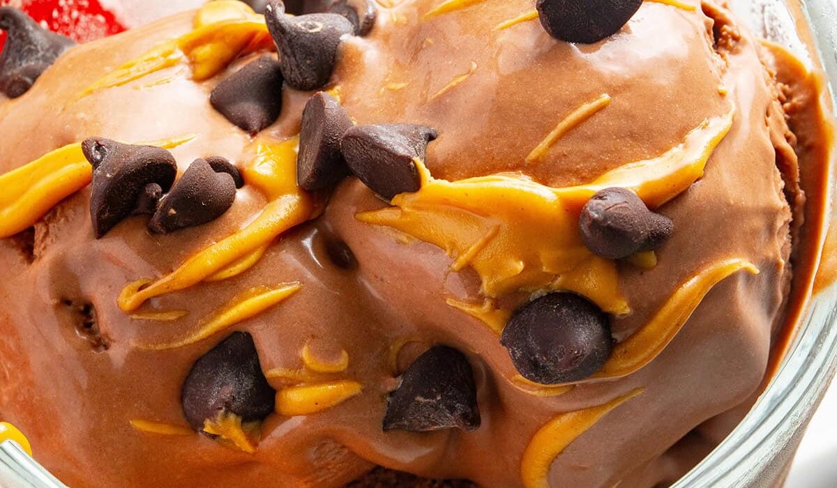Nice cream in a glass dish.
