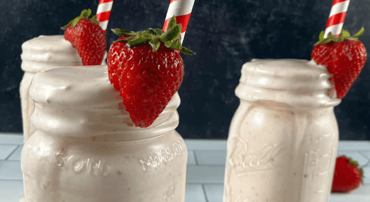 Strawberry Banana Smoothies