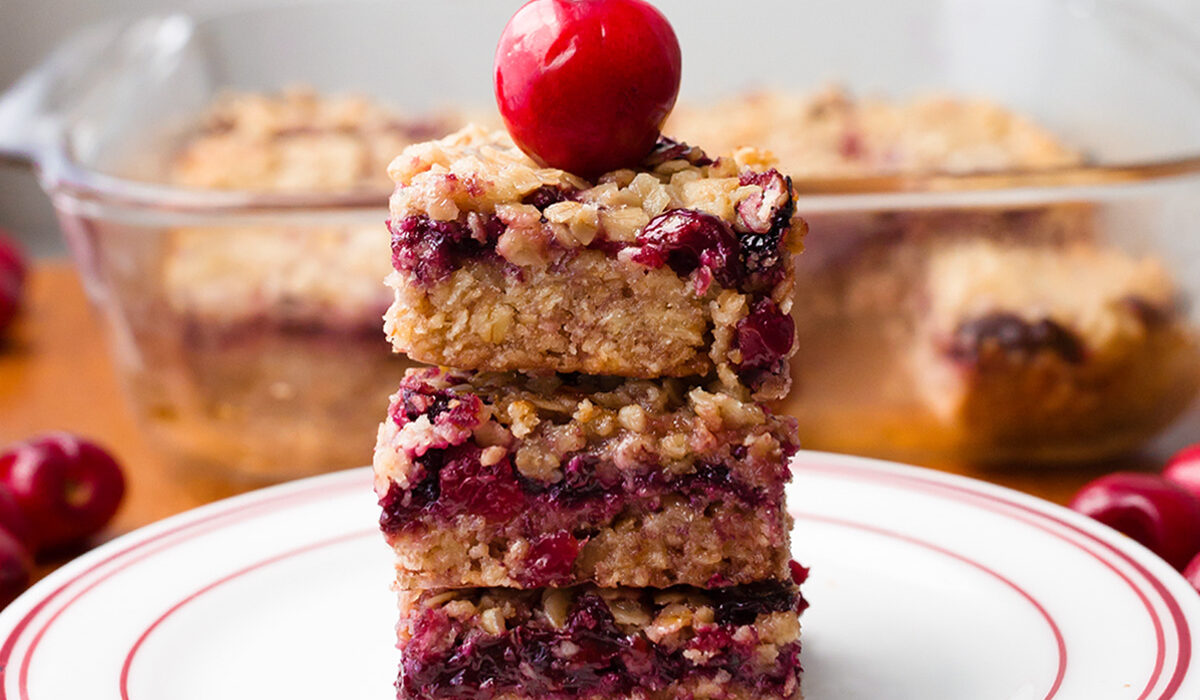 Cherry Crumble Bars Recipe