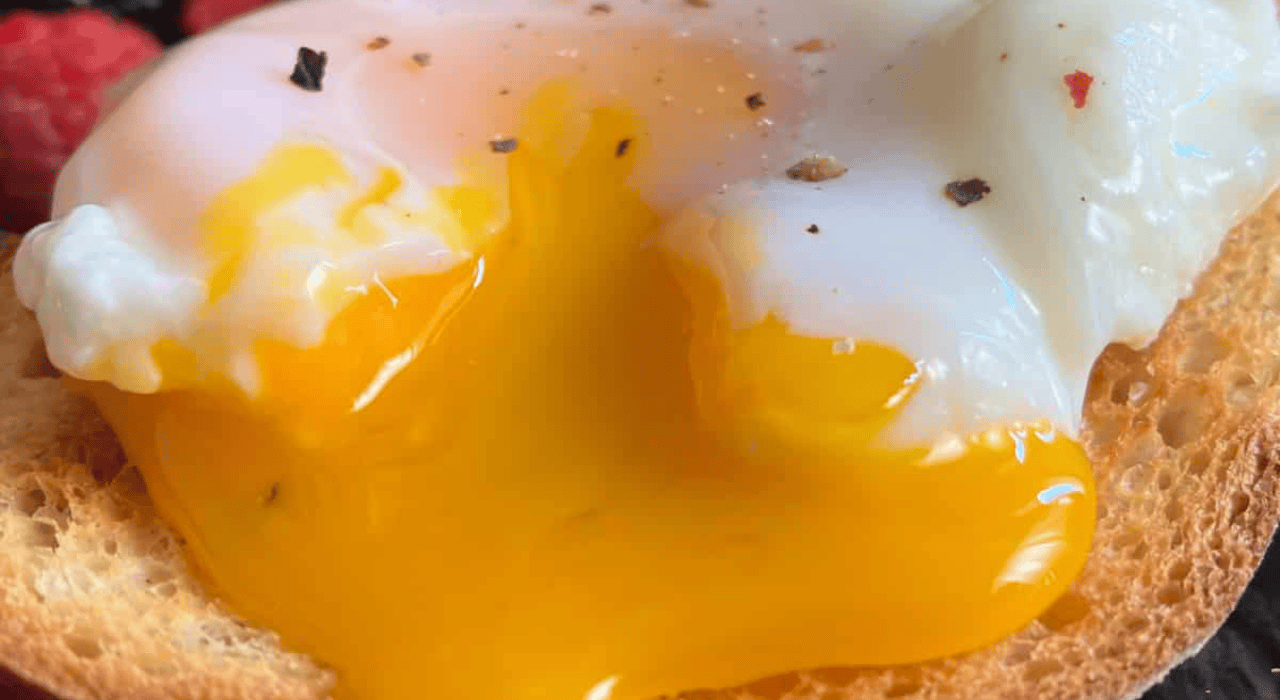 Air fryer poached eggs