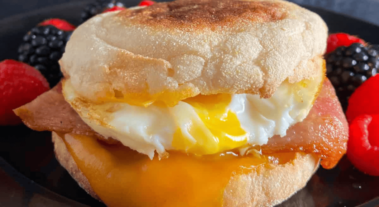 breakfast sandwich