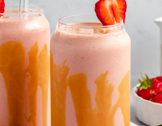 Peanut Butter Strawberry Banana Smoothie