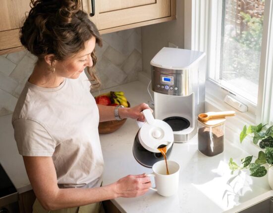 Best Time to Drink Coffee for Energy, Sleep & Longevity