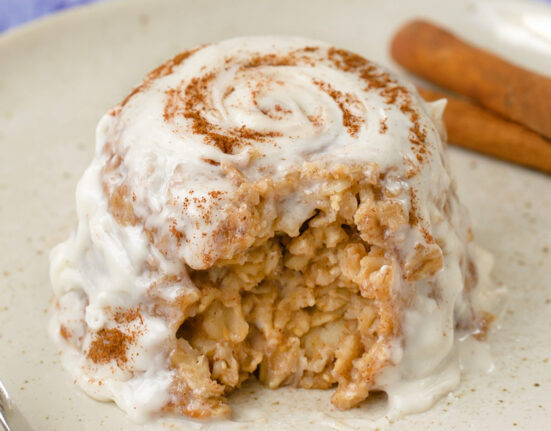 Cinnamon Roll Baked Oatmeal Recipe