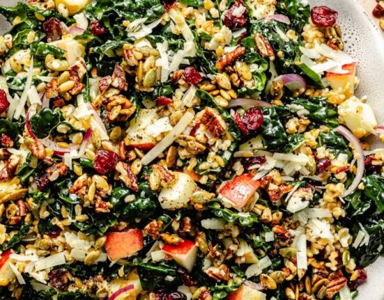 Beautiful Manchego Apple Kale Farro Salad (perfect for fall!)