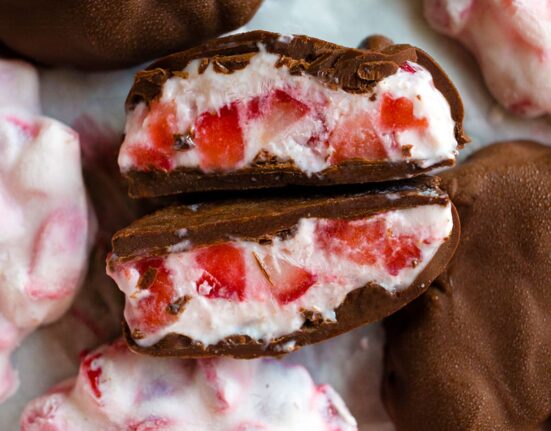 Healthy Chocolate Strawberry Yogurt Clusters Recipe