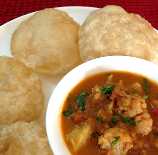 Keto Puri with Cauliflower Curry