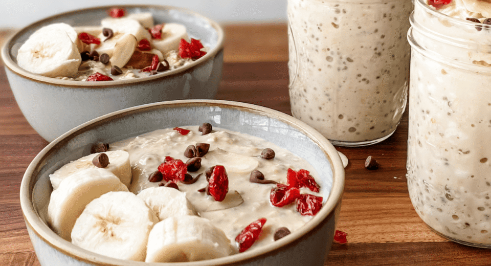 protein overnight oats in bowls and mason jars