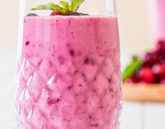 Berry smoothie in a decorative glass